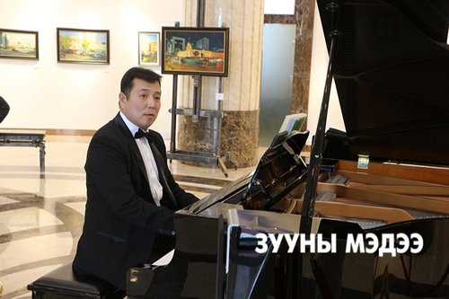 Монголын хөгжмийн урлагт үлдээсэн өвөөгийн Моцарт